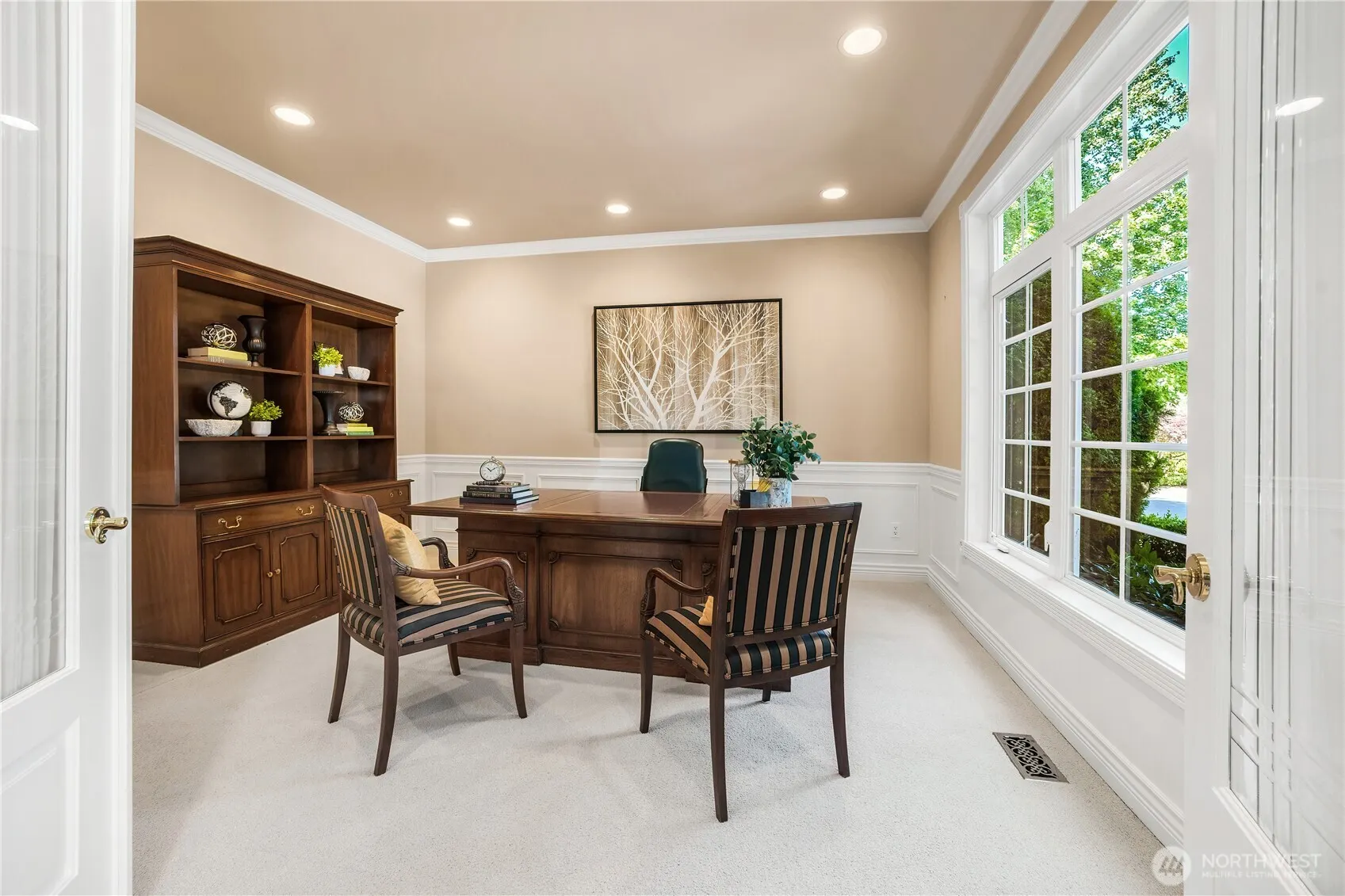 13851 NE 1st Place , Bellevue, WA 98005-3454