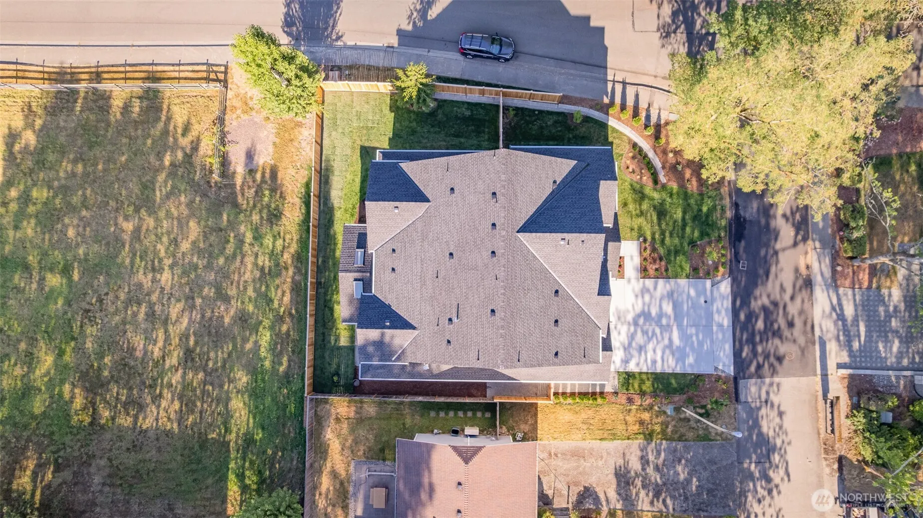 14820 NE 70th Court , Redmond, WA 98052