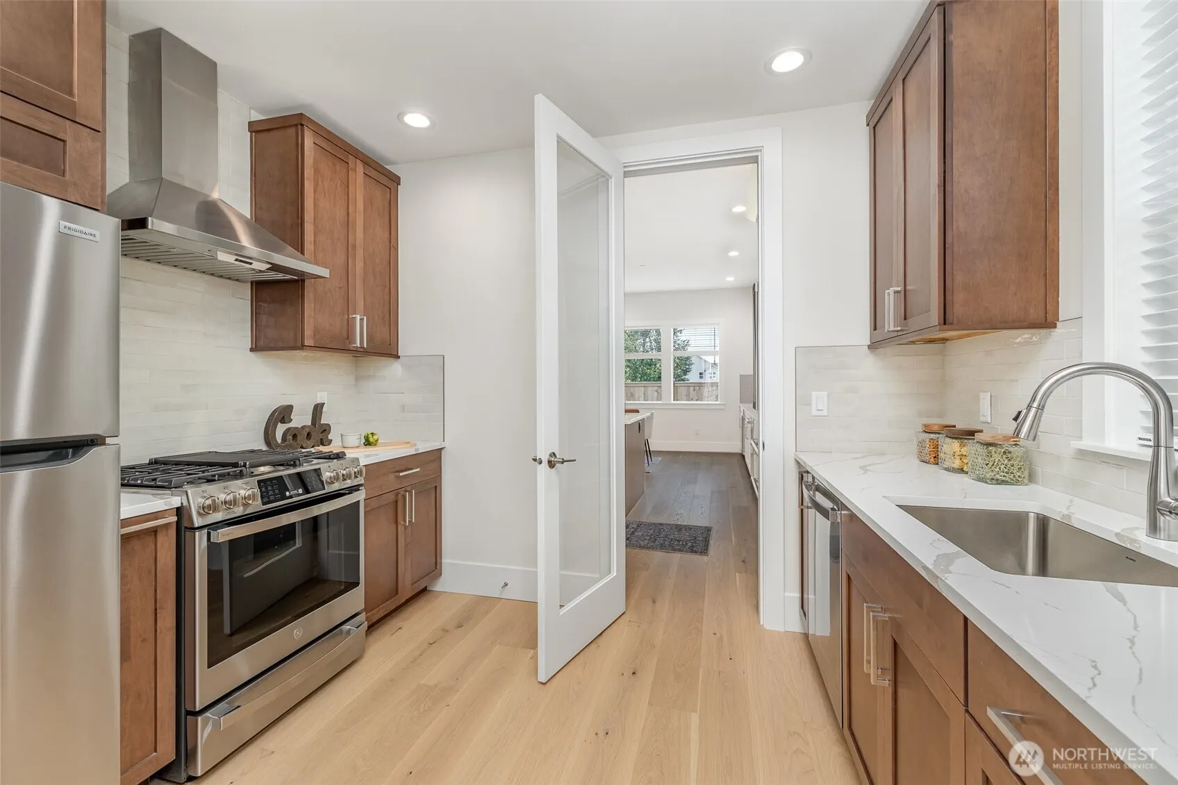 14820 NE 70th Court , Redmond, WA 98052