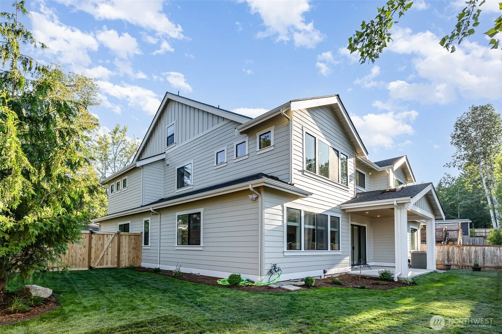 14820 NE 70th Court , Redmond, WA 98052
