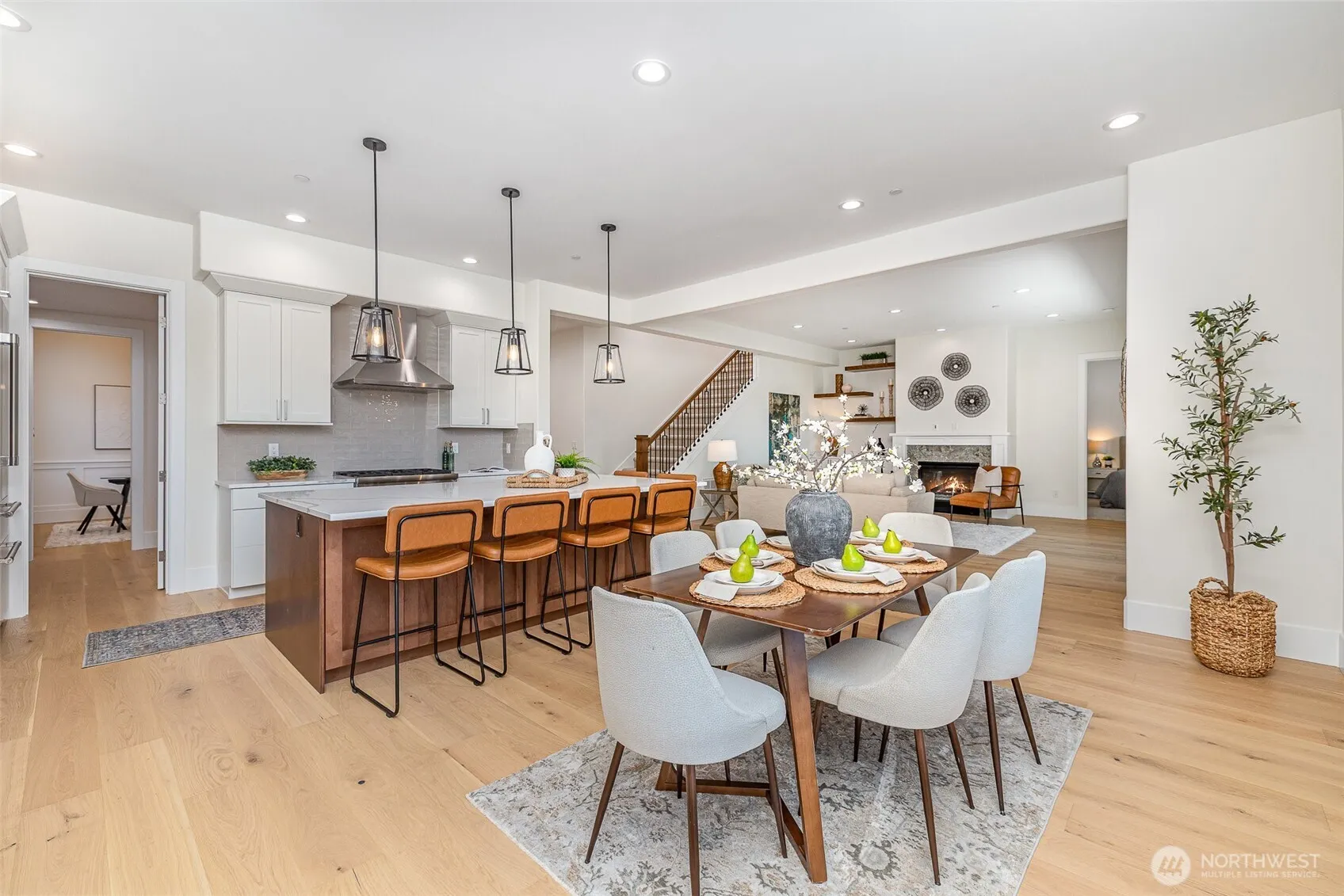 14820 NE 70th Court , Redmond, WA 98052