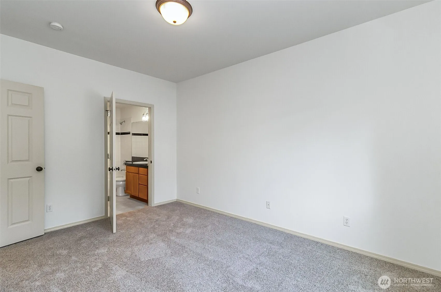 14821 29th Avenue W. #K101, Lynnwood, WA 98087