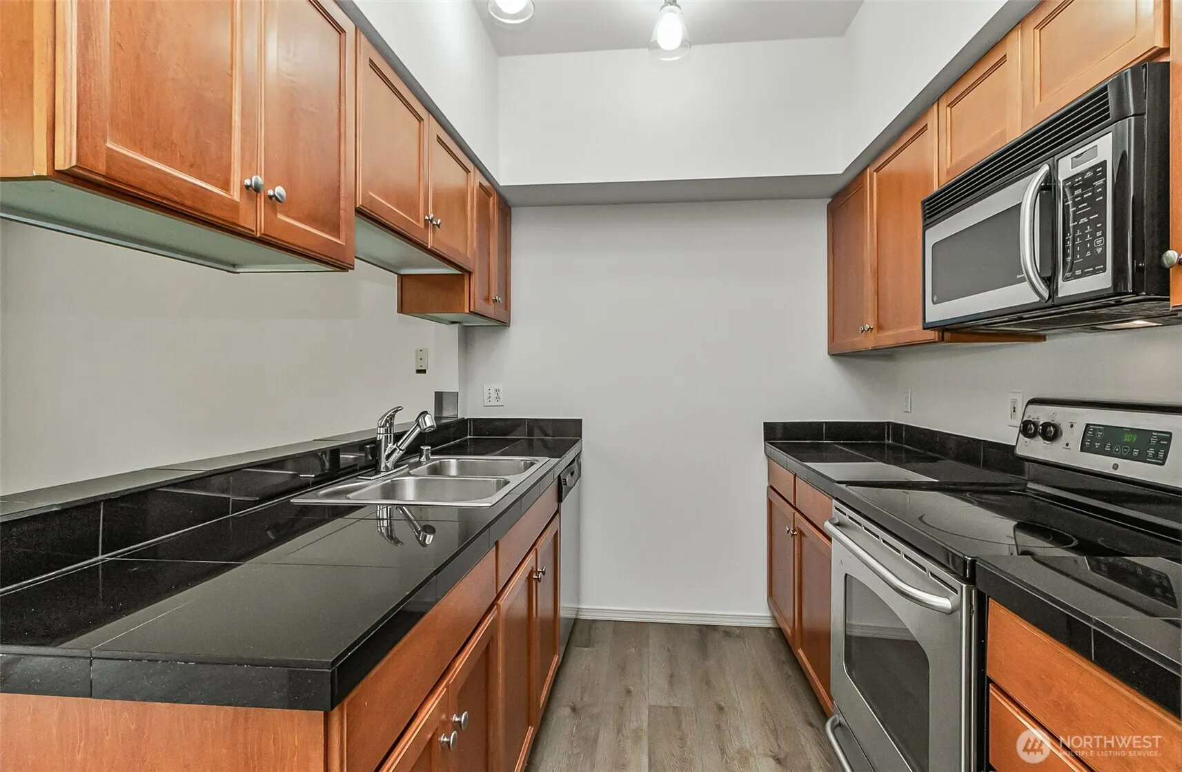 14821 29th Avenue W. #K101, Lynnwood, WA 98087
