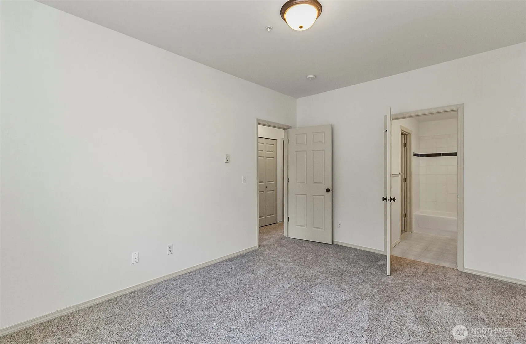 14821 29th Avenue W. #K101, Lynnwood, WA 98087