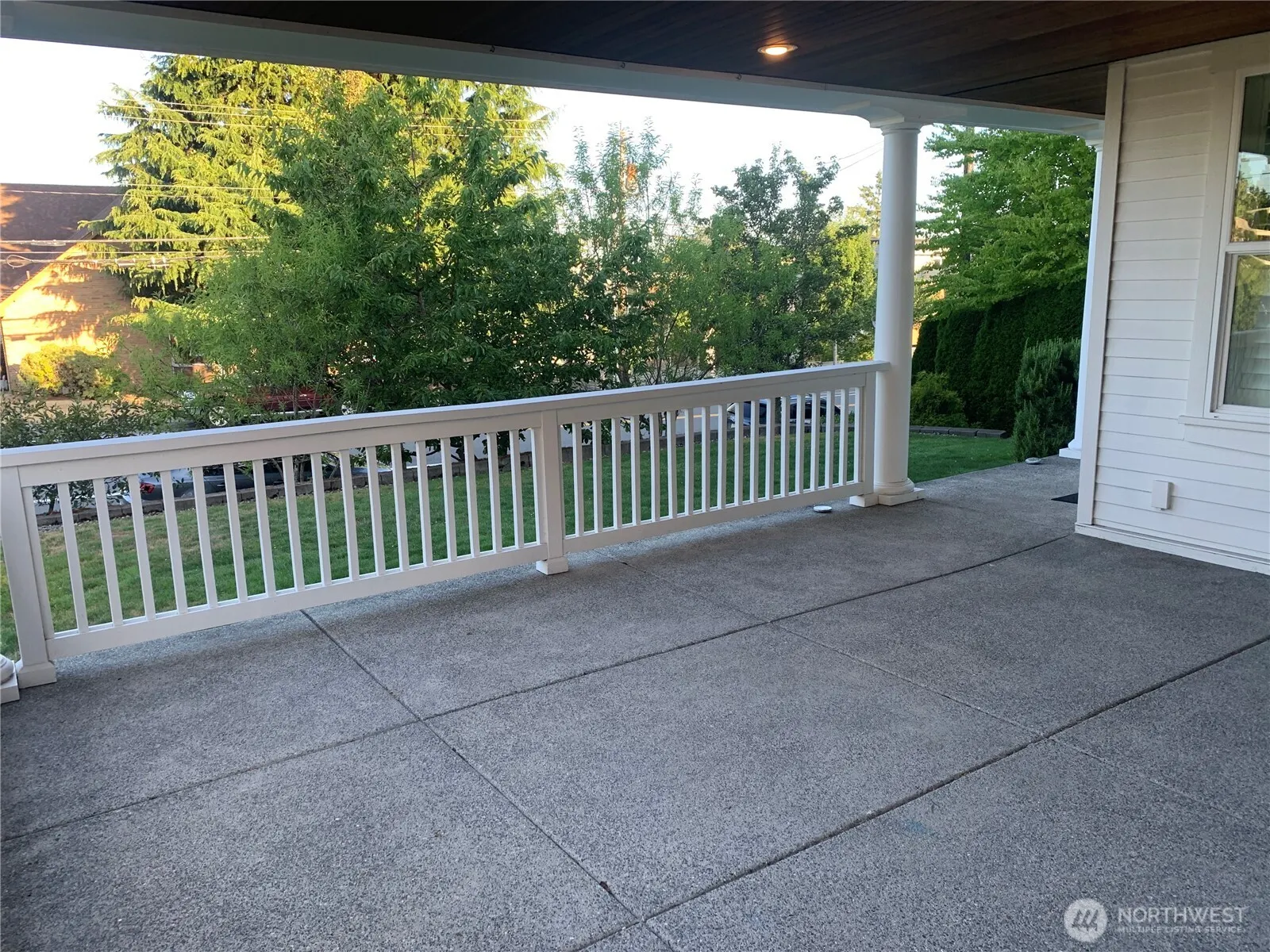 412 State Street S, Kirkland, WA 98033