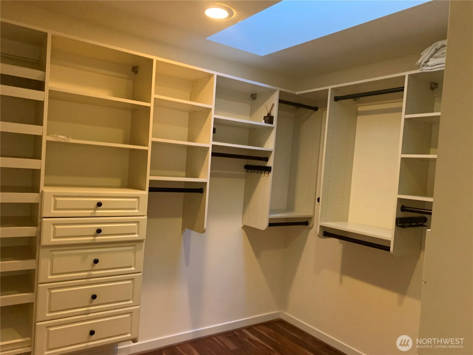 412 State Street S, Kirkland, WA 98033