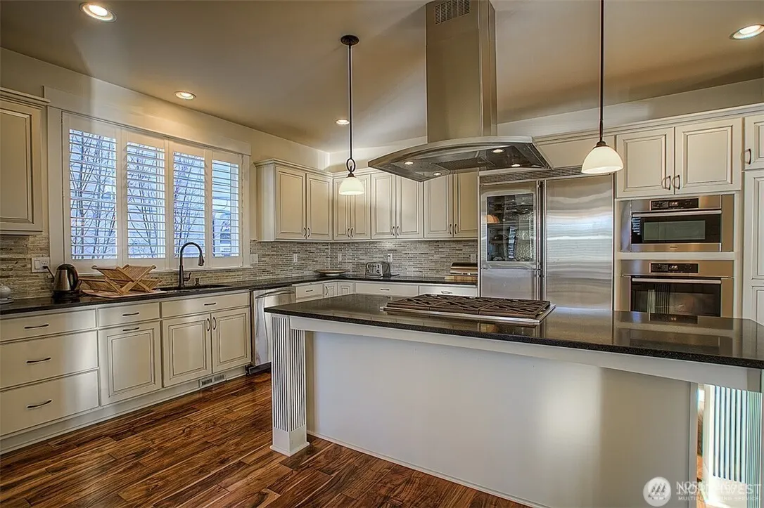 412 State Street S, Kirkland, WA 98033