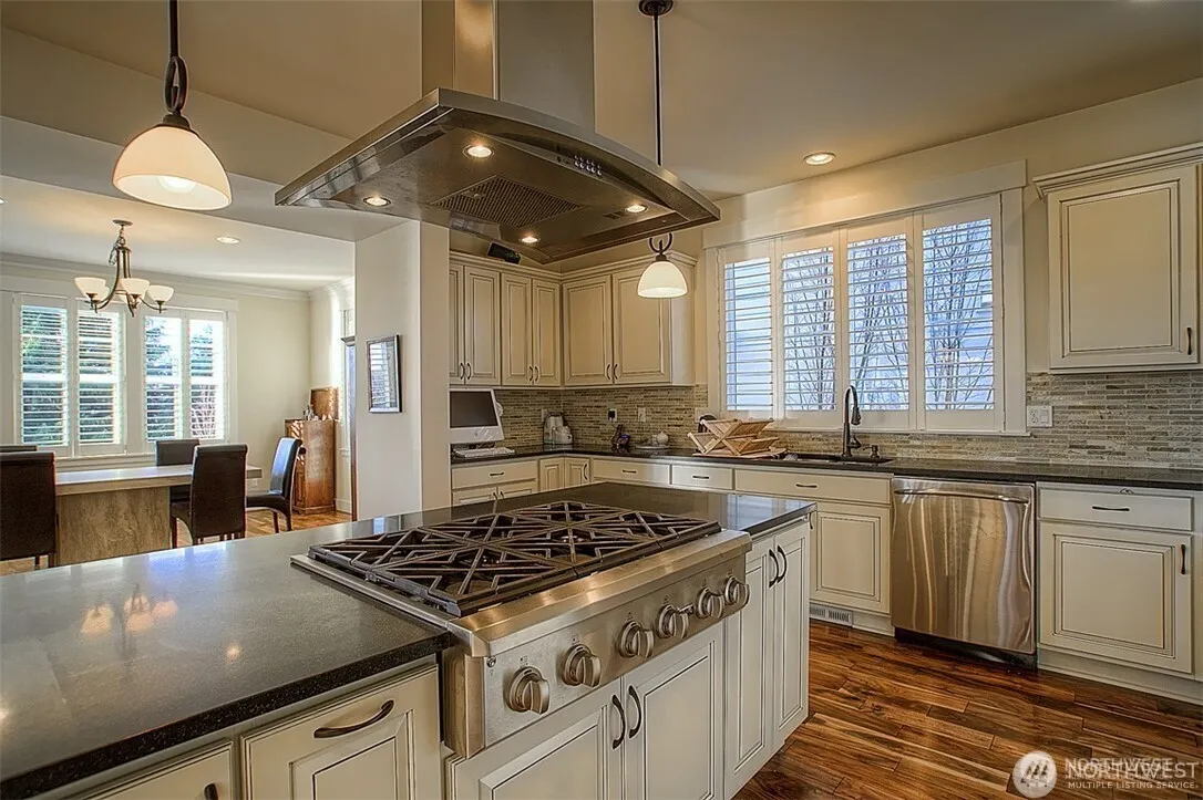 412 State Street S, Kirkland, WA 98033