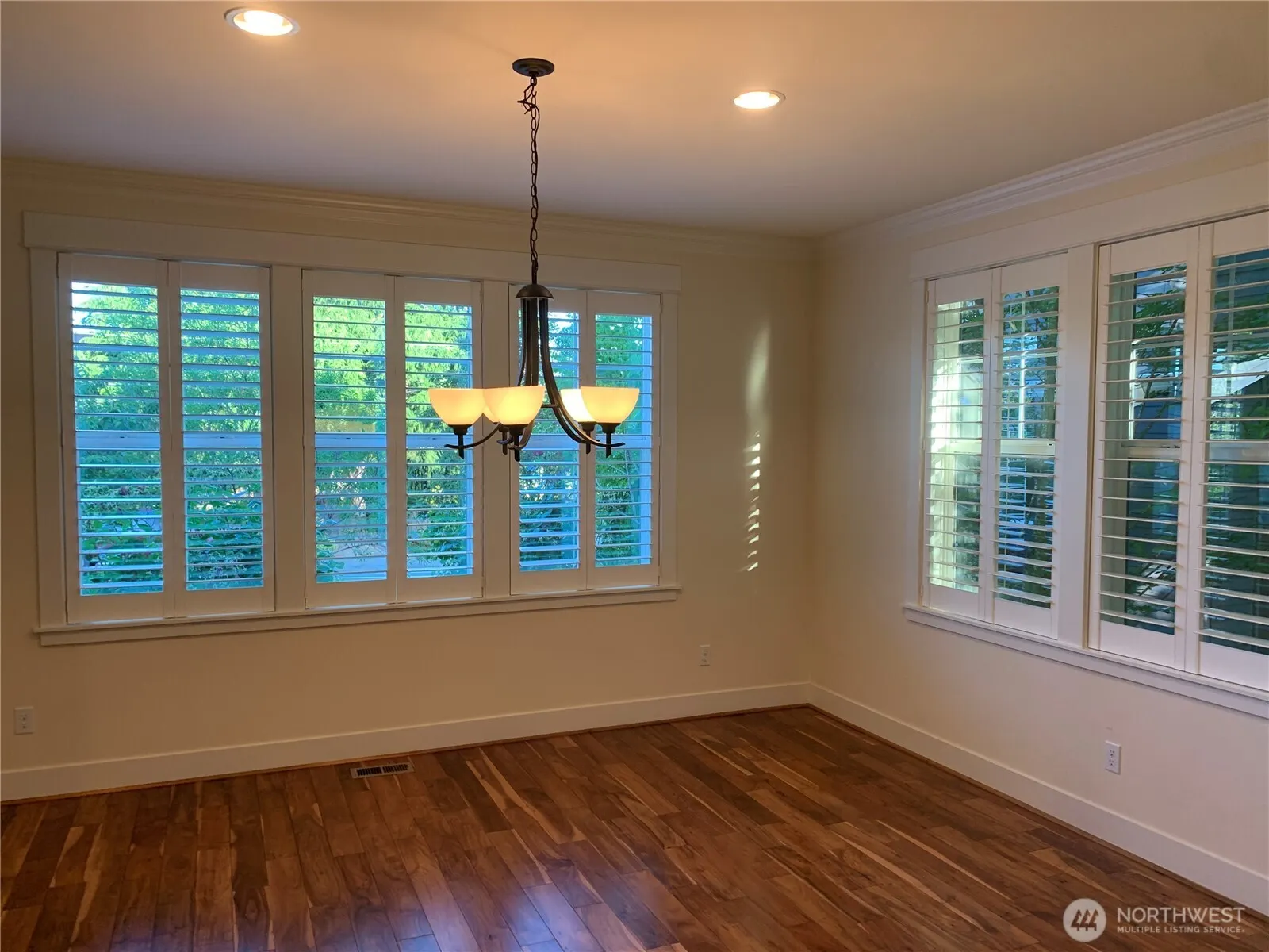 412 State Street S, Kirkland, WA 98033