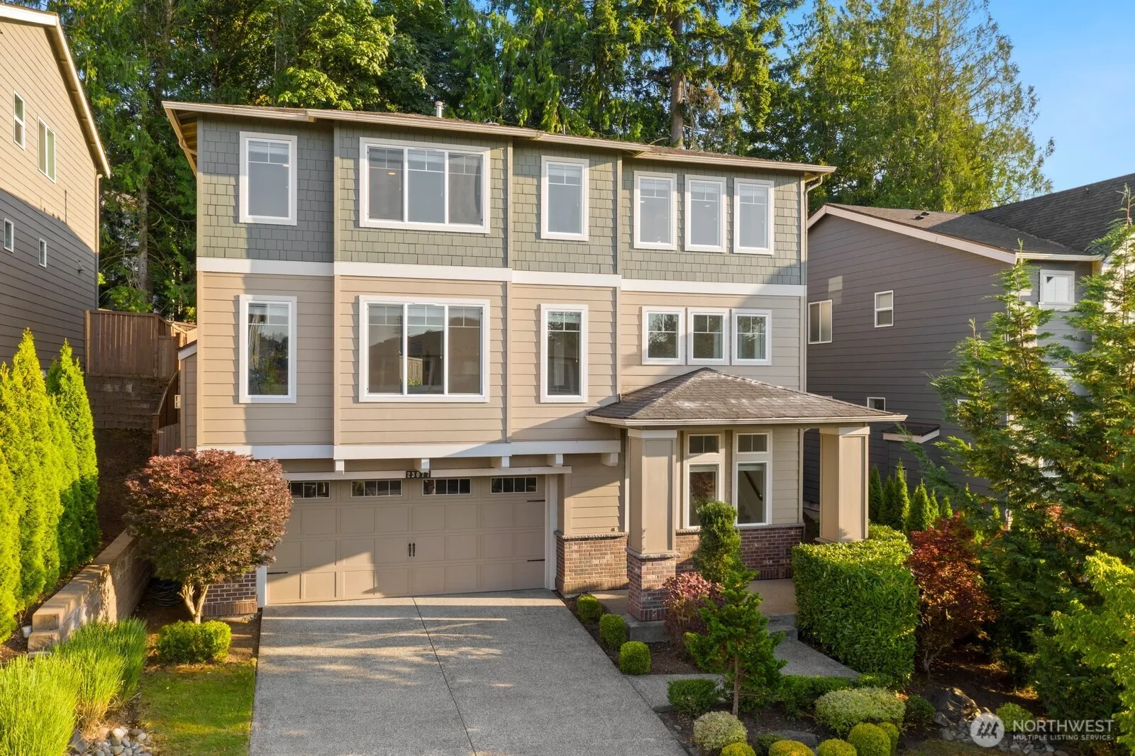 23077 SE 52nd Street , Issaquah, WA 98029