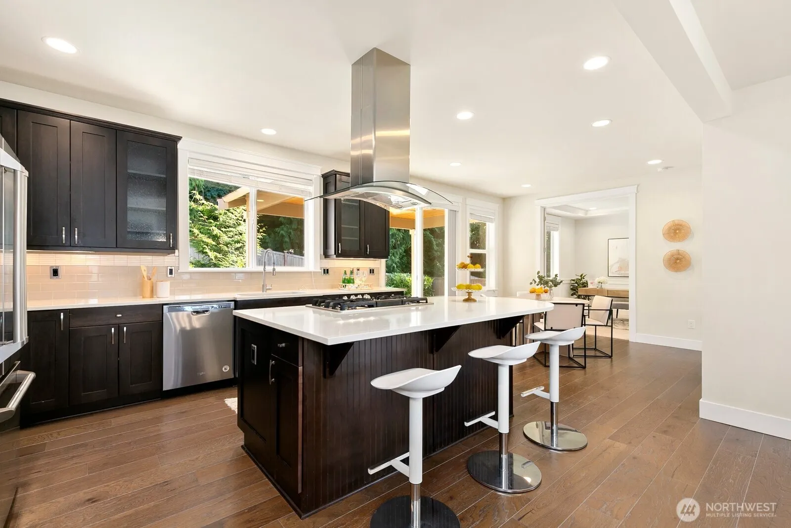 23077 SE 52nd Street , Issaquah, WA 98029