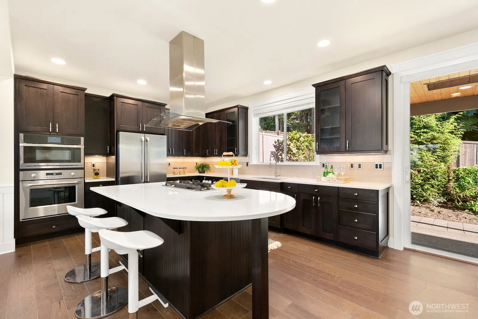 23077 SE 52nd Street , Issaquah, WA 98029