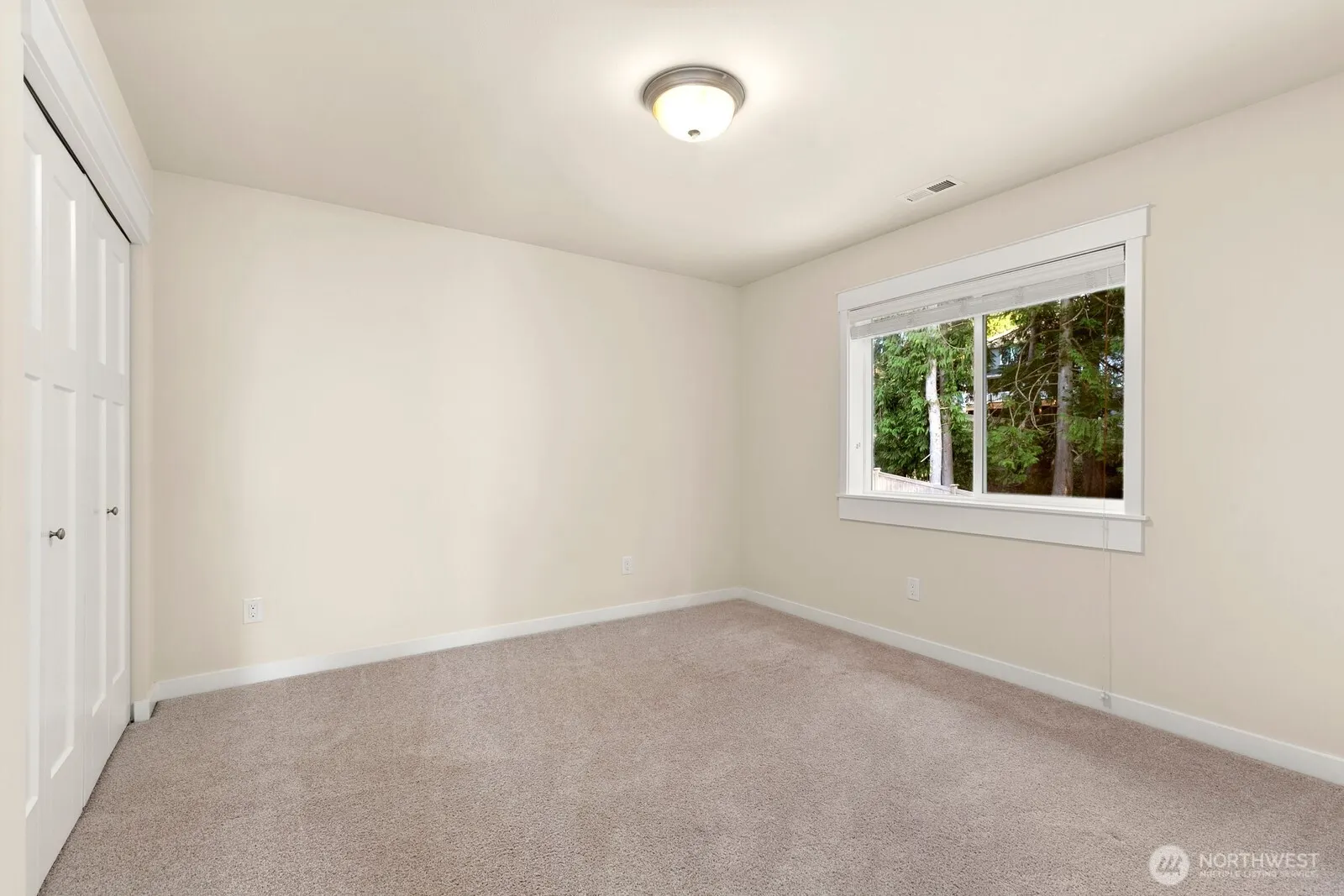 23077 SE 52nd Street , Issaquah, WA 98029