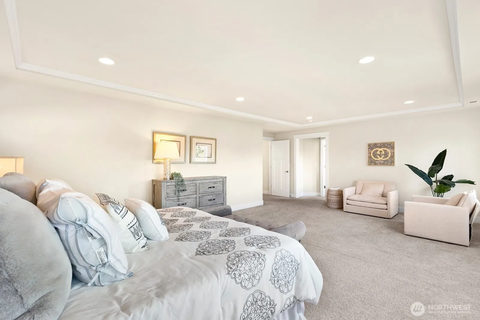 23077 SE 52nd Street , Issaquah, WA 98029