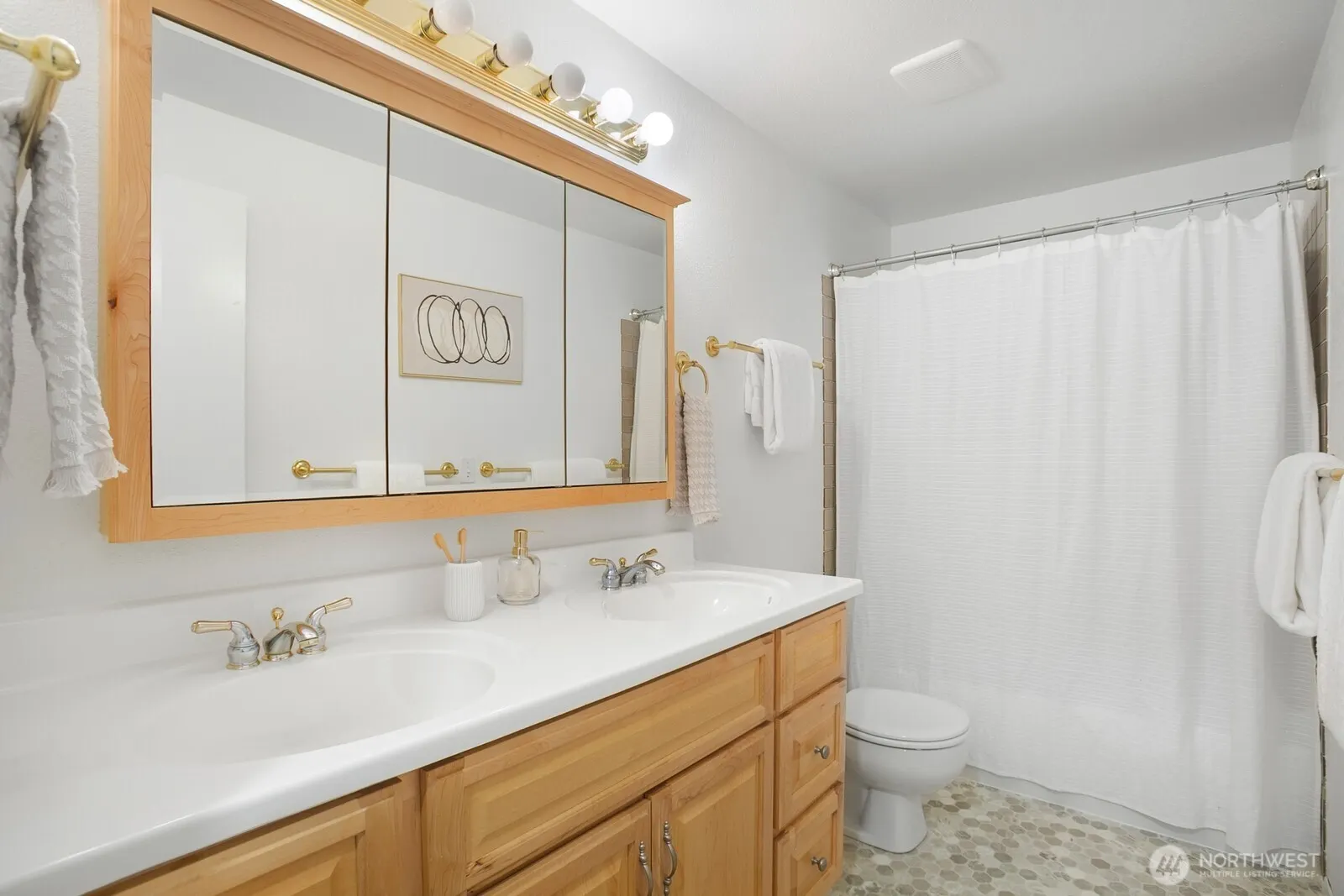 6807 205th Avenue NE, Redmond, WA 98053-4721