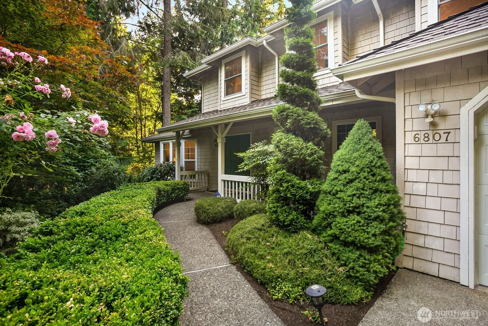 6807 205th Avenue NE, Redmond, WA 98053-4721