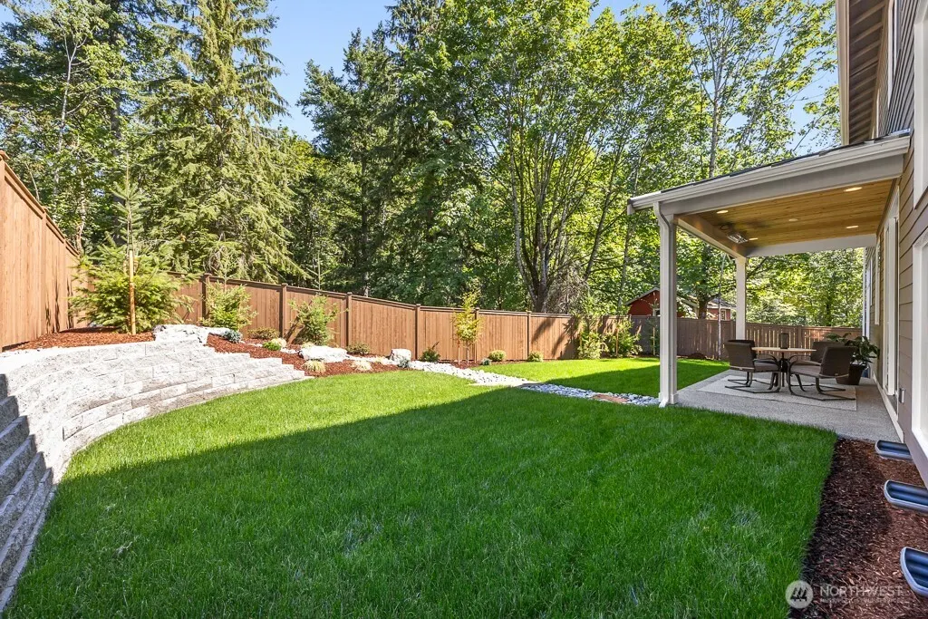 24931 SE 17th Street #3, Sammamish, WA 98075