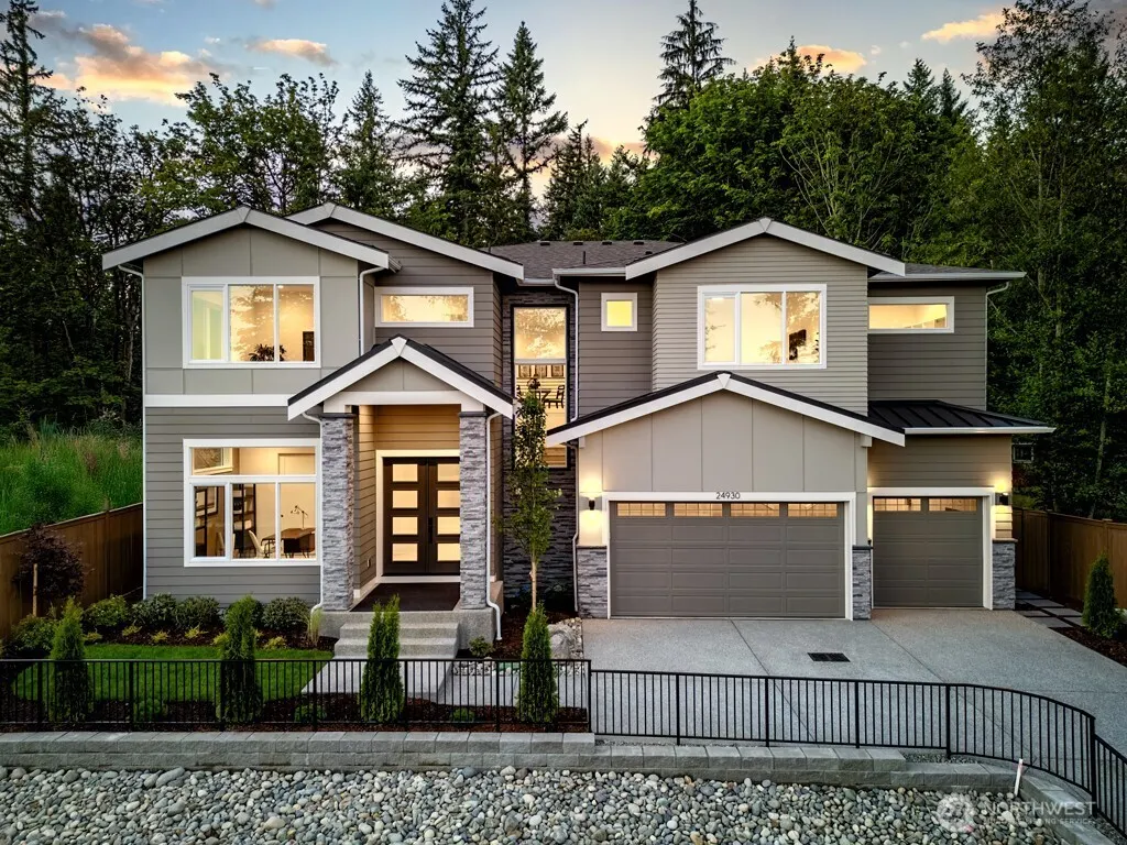 24931 SE 17th Street #3, Sammamish, WA 98075