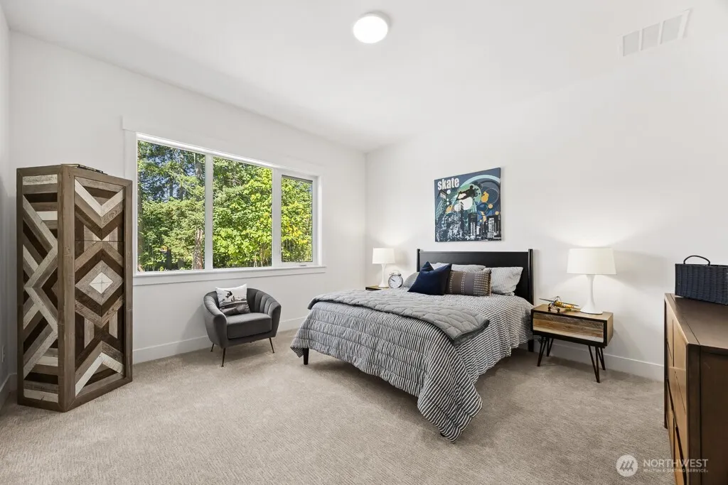 24931 SE 17th Street #3, Sammamish, WA 98075