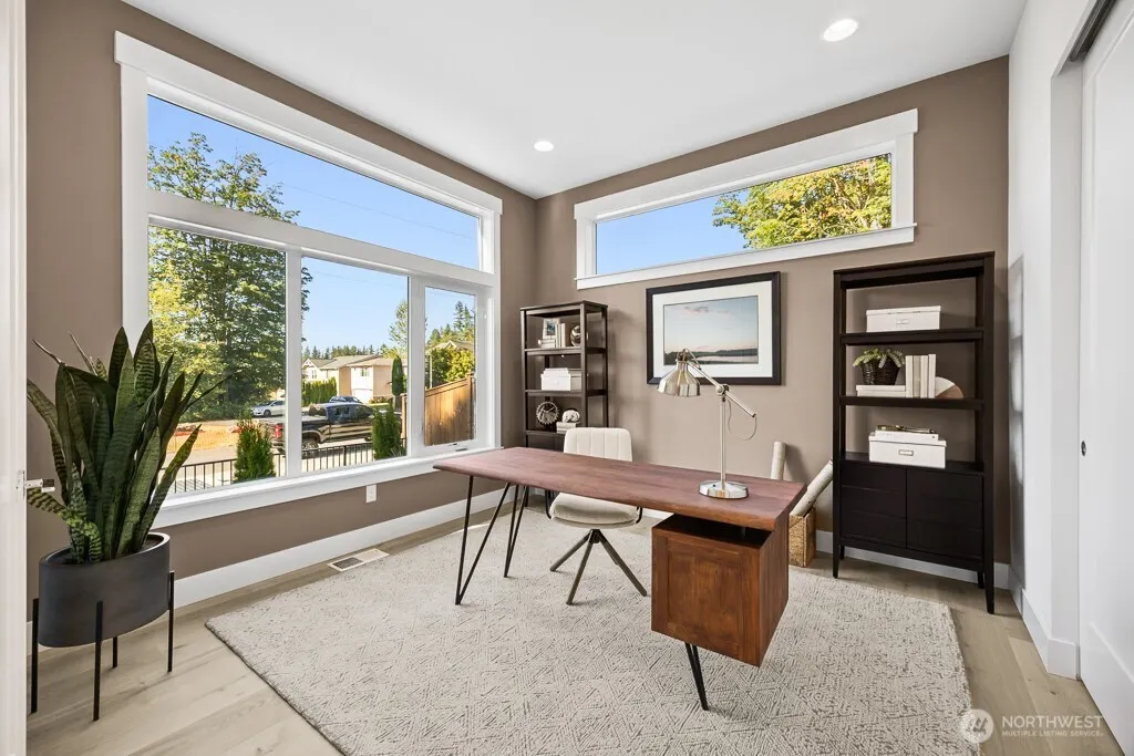 24931 SE 17th Street #3, Sammamish, WA 98075