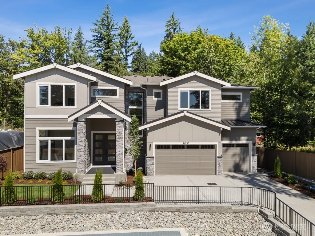 24931 SE 17th Street #3, Sammamish, WA 98075