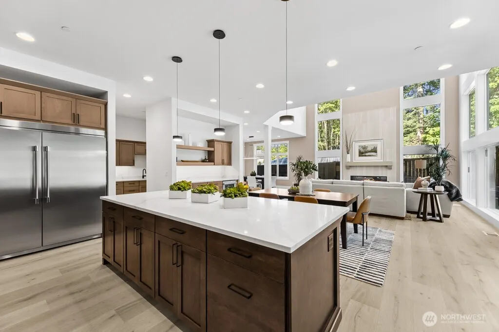 24931 SE 17th Street #3, Sammamish, WA 98075
