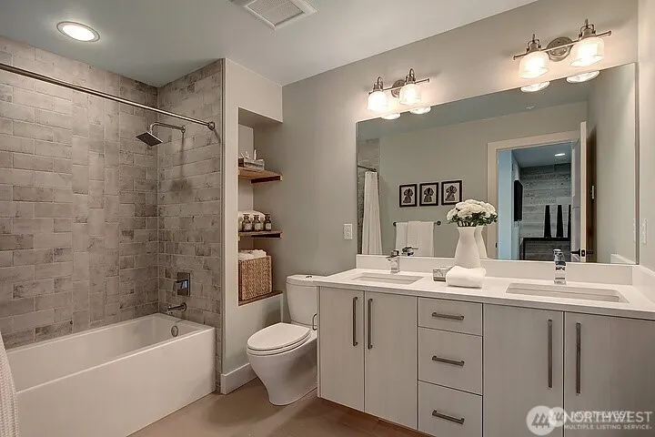 332 13th Avenue , Kirkland, WA 98033