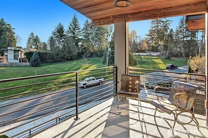 332 13th Avenue , Kirkland, WA 98033