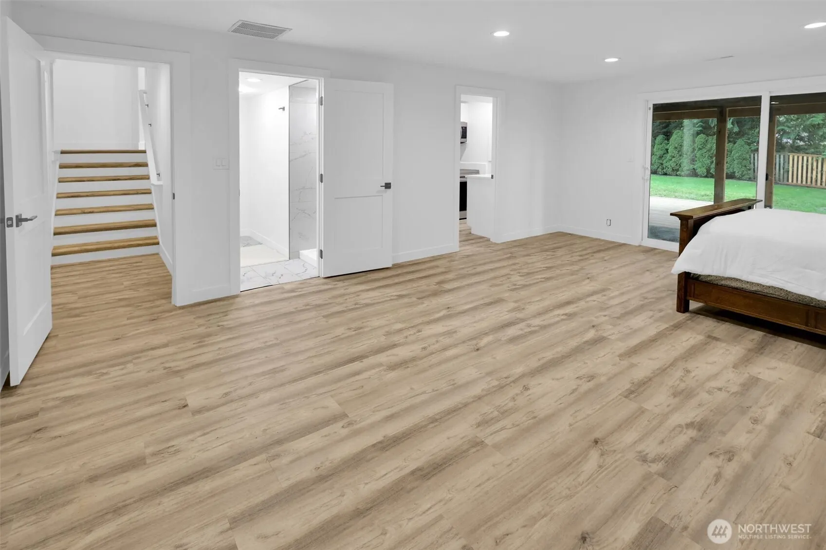 21401 SE 16th Place , Sammamish, WA 98075