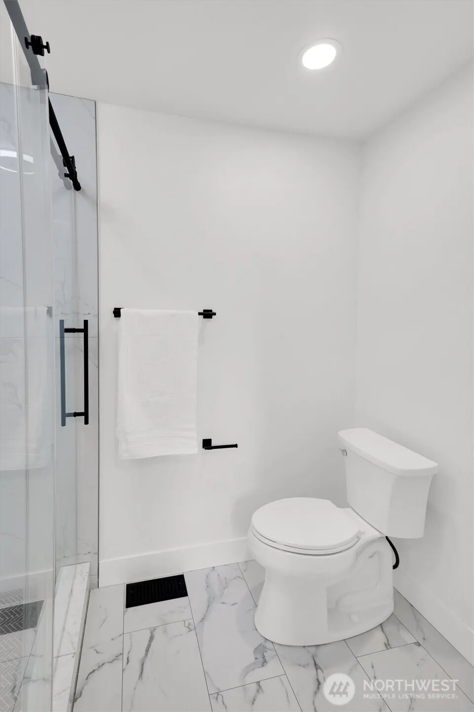 21401 SE 16th Place , Sammamish, WA 98075