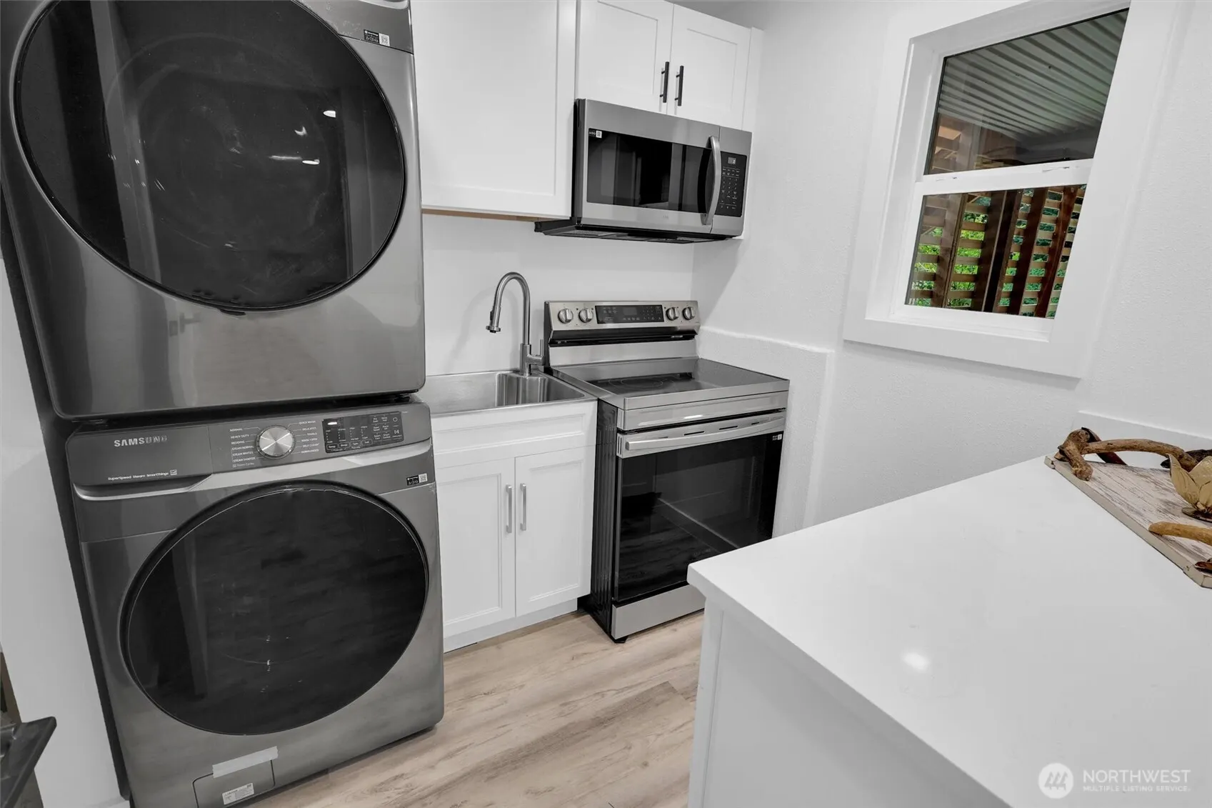 21401 SE 16th Place , Sammamish, WA 98075