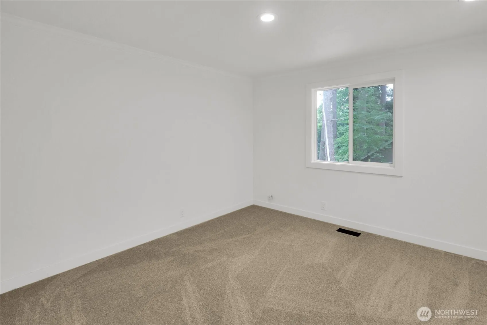 21401 SE 16th Place , Sammamish, WA 98075