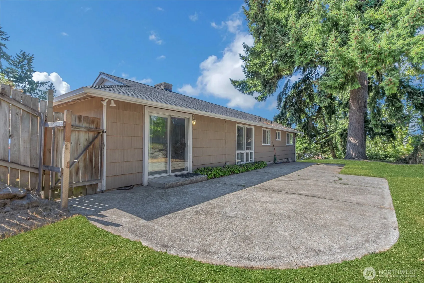 2404 S 249th Place , Kent, WA 98032