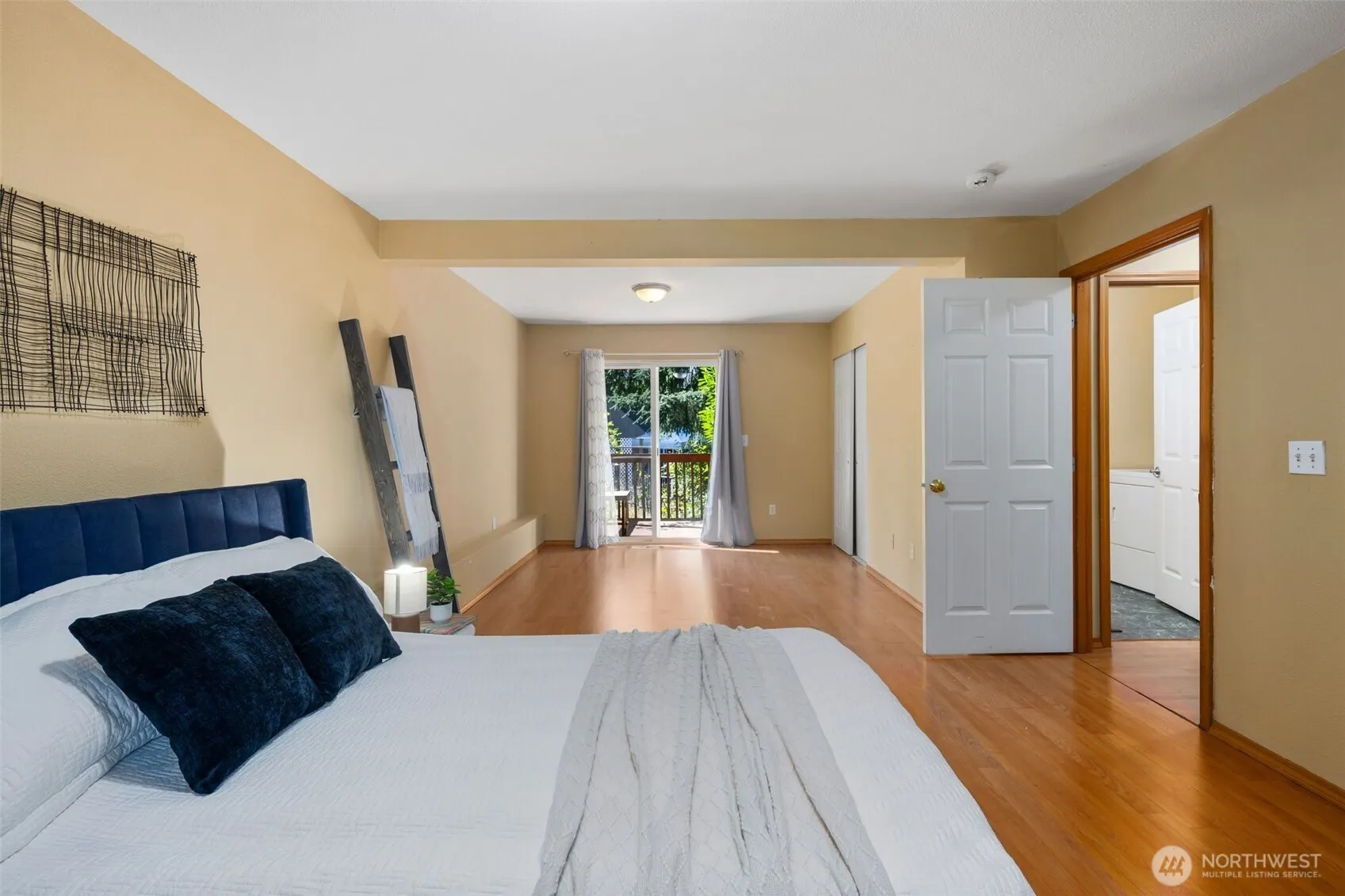 18920 21st Avenue West , Lynnwood, WA 98036
