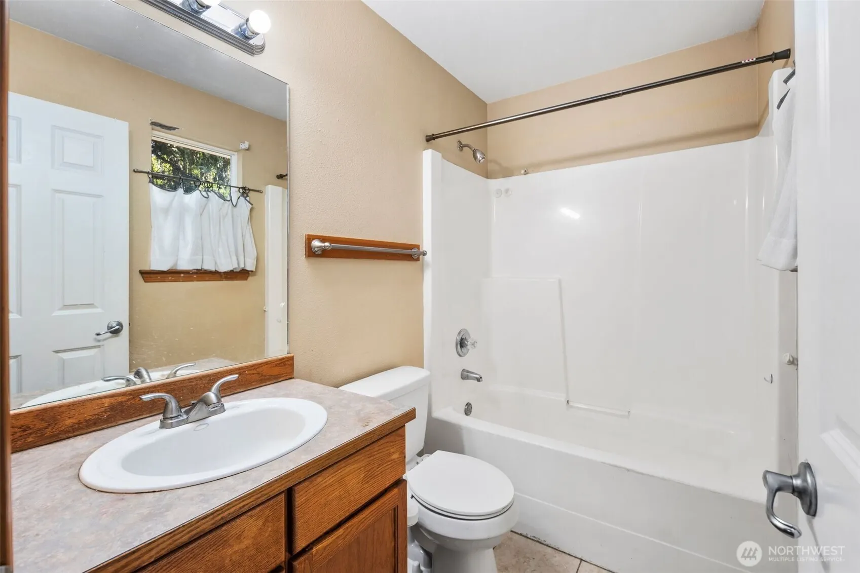 18920 21st Avenue West , Lynnwood, WA 98036