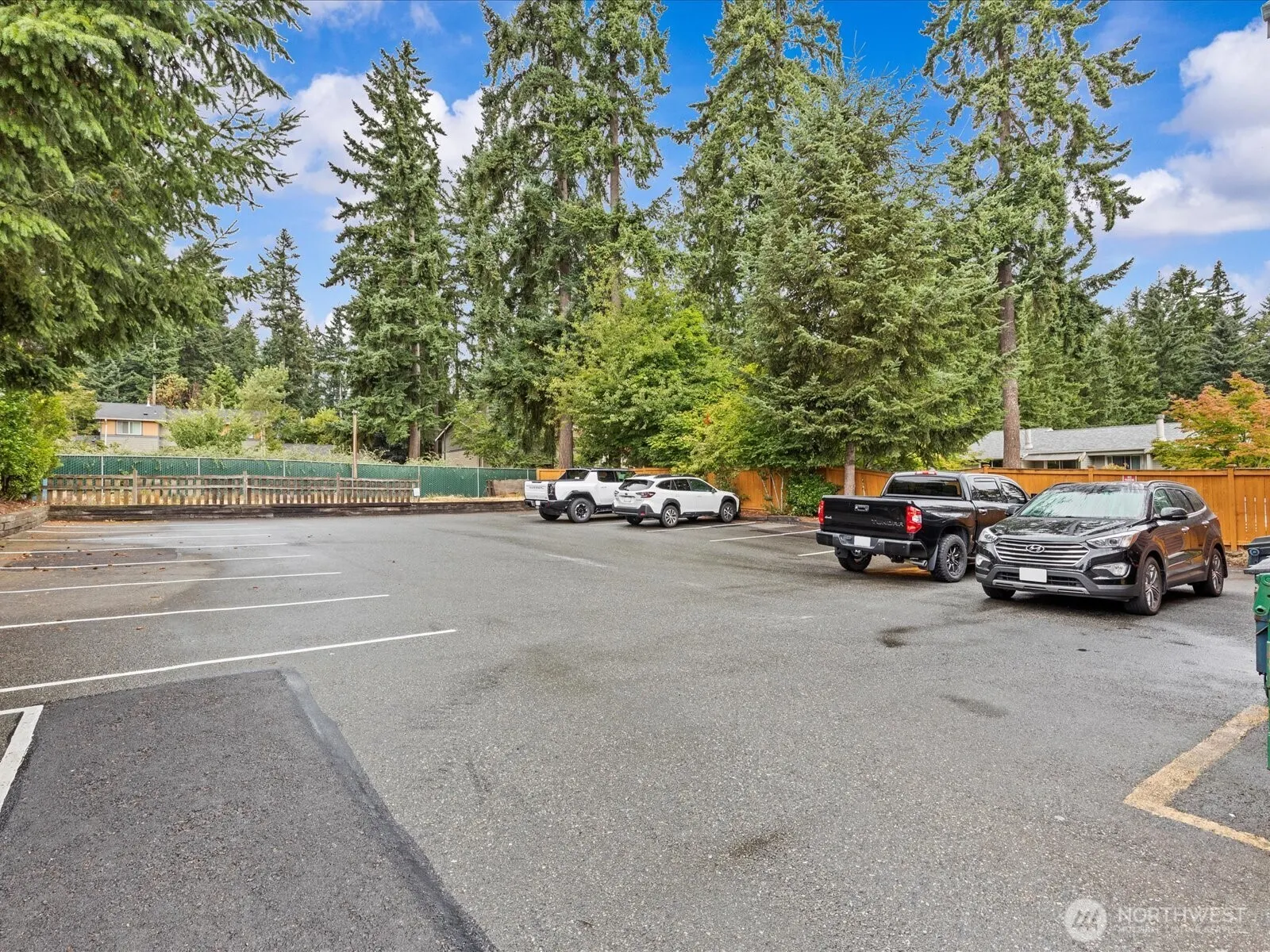 14417 124th Avenue NE, Kirkland, WA 98034-4801