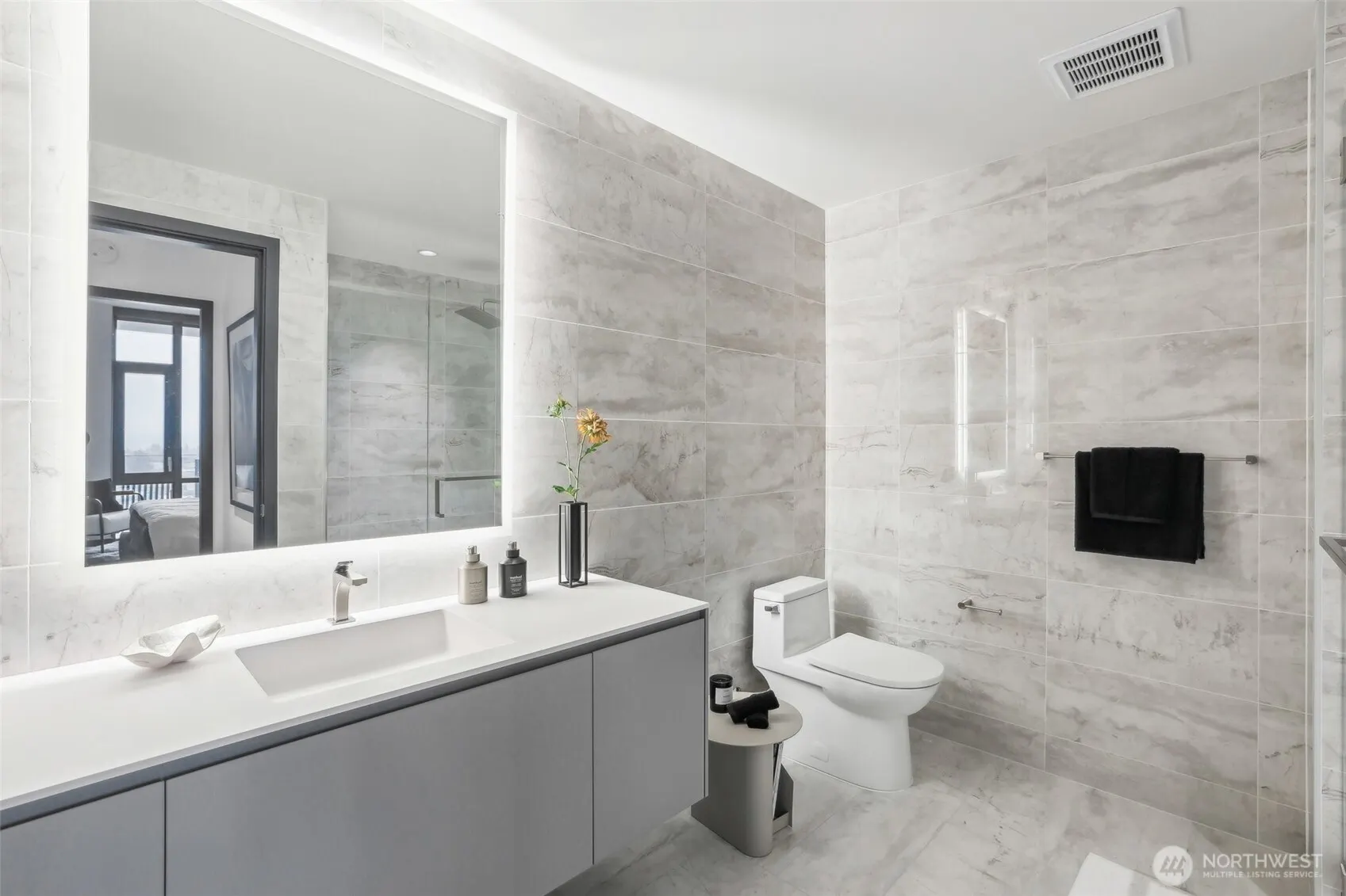 889 Avenue Square NE #503, Bellevue, WA 98004