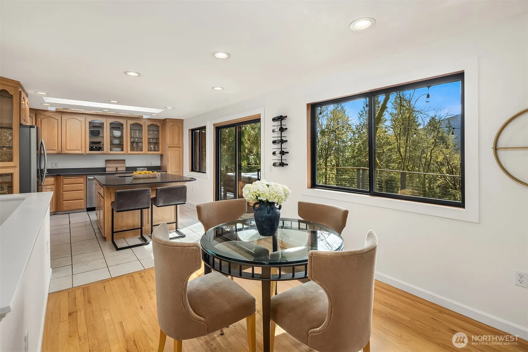 6701 277th Way SE , Issaquah, WA 98027