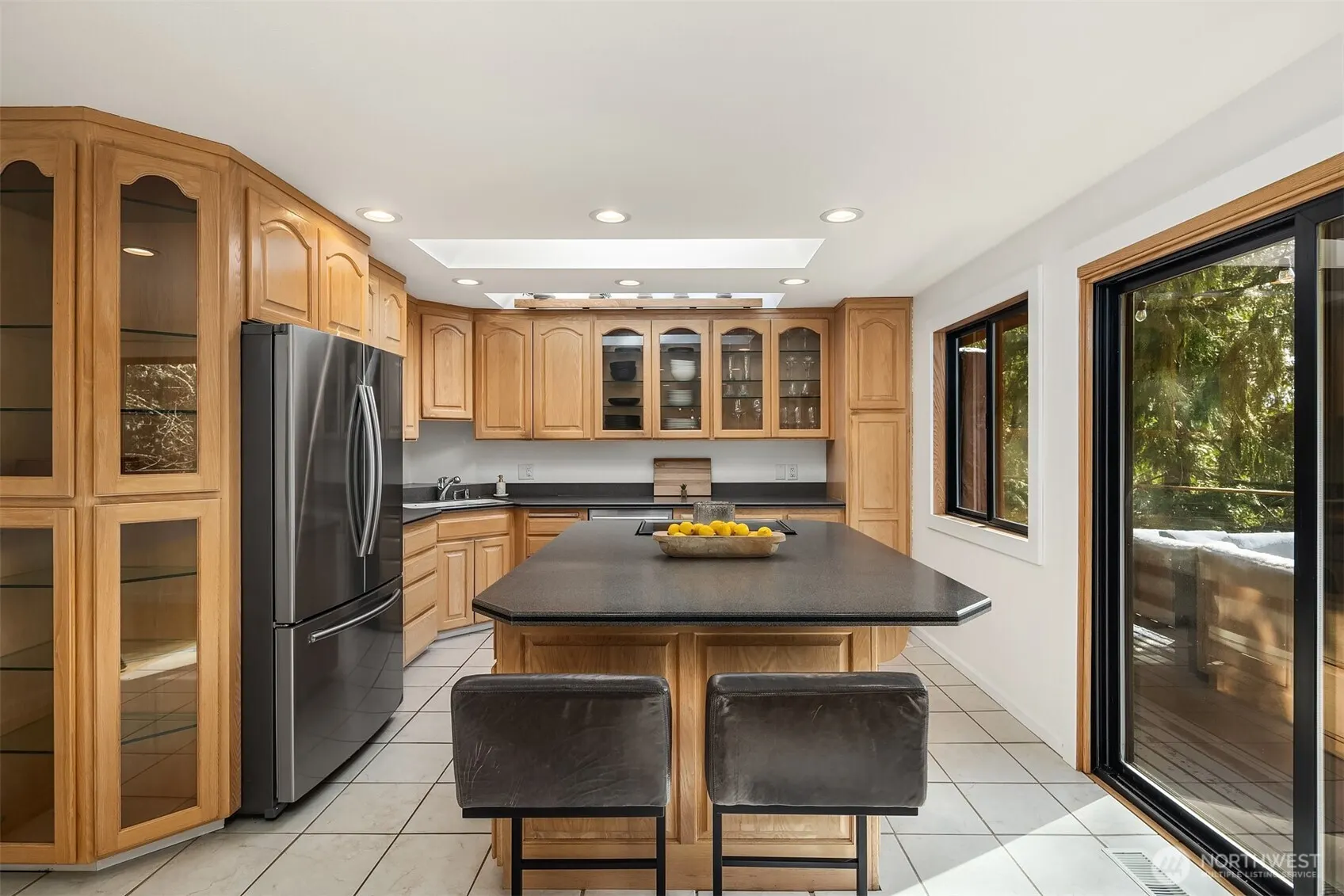 6701 277th Way SE , Issaquah, WA 98027
