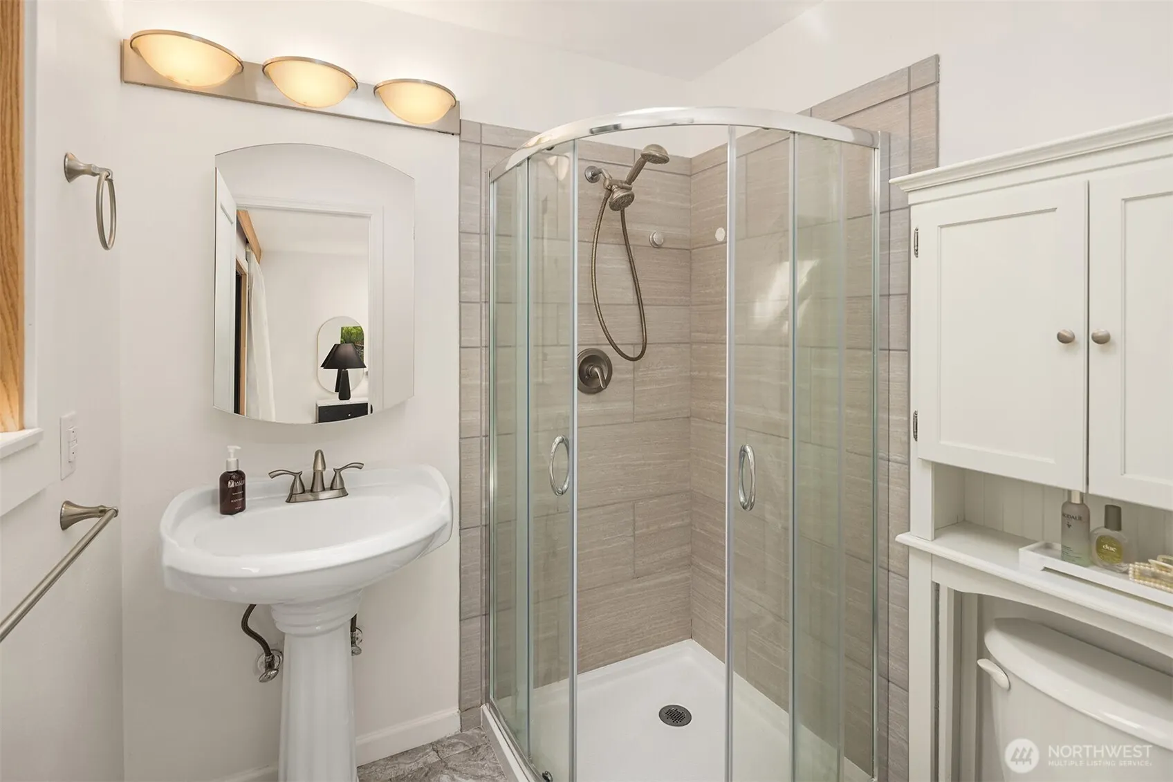 6701 277th Way SE , Issaquah, WA 98027