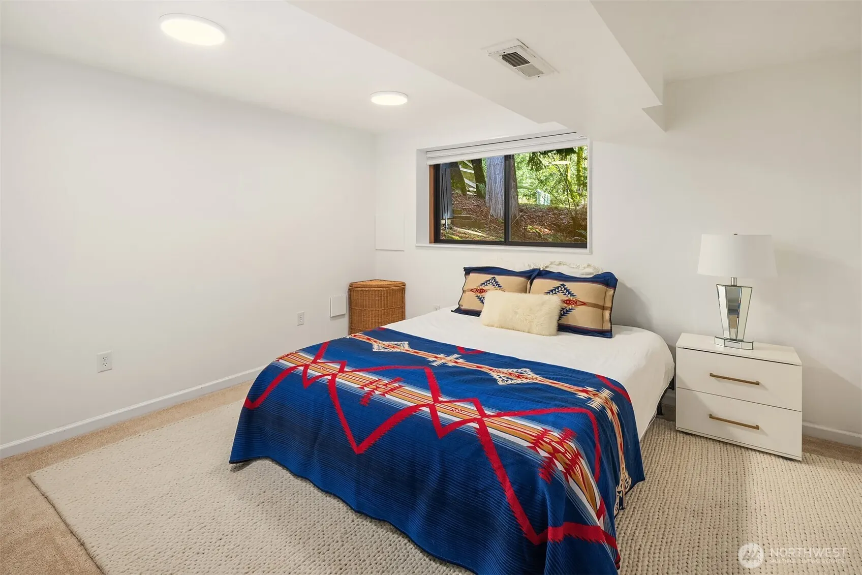 6701 277th Way SE , Issaquah, WA 98027