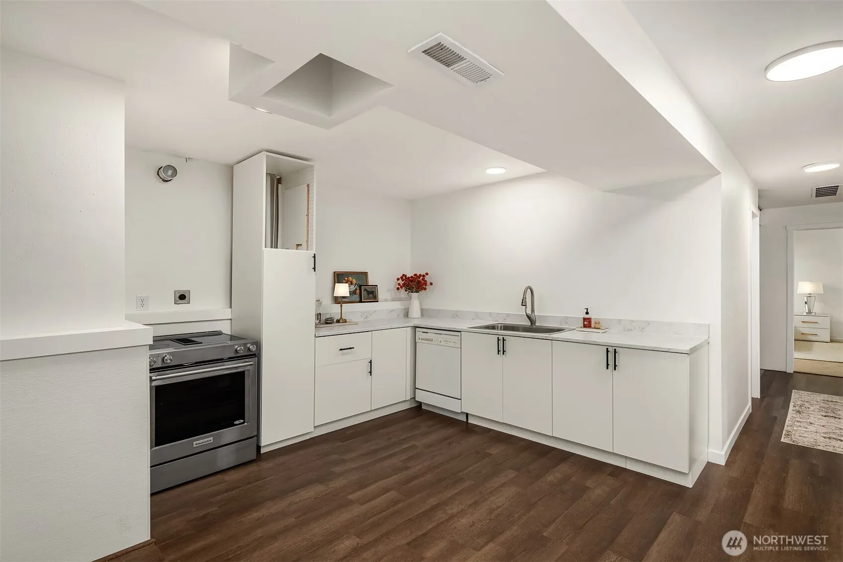 6701 277th Way SE , Issaquah, WA 98027