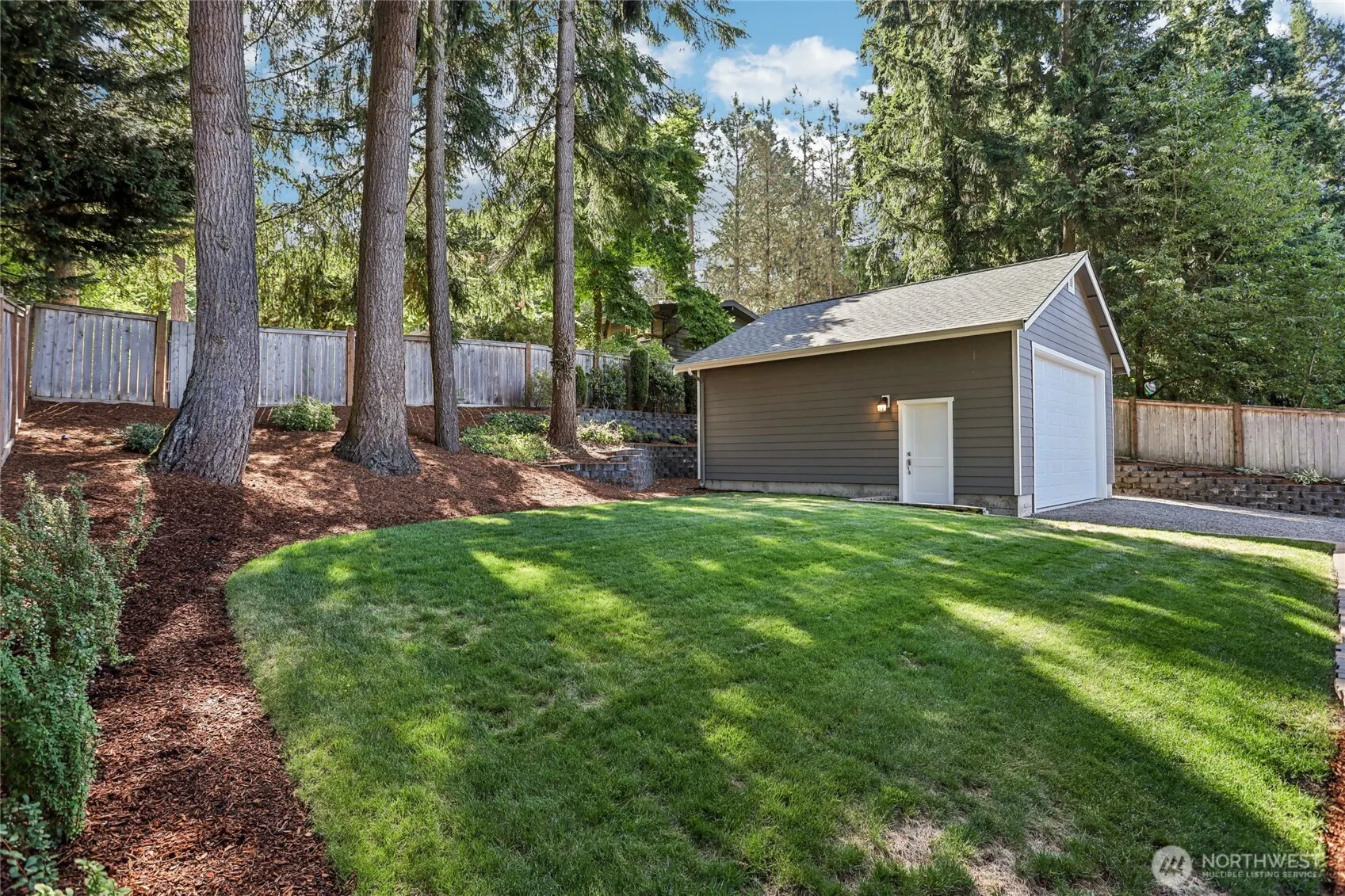 23629 7th Avenue W, Bothell, WA 98021