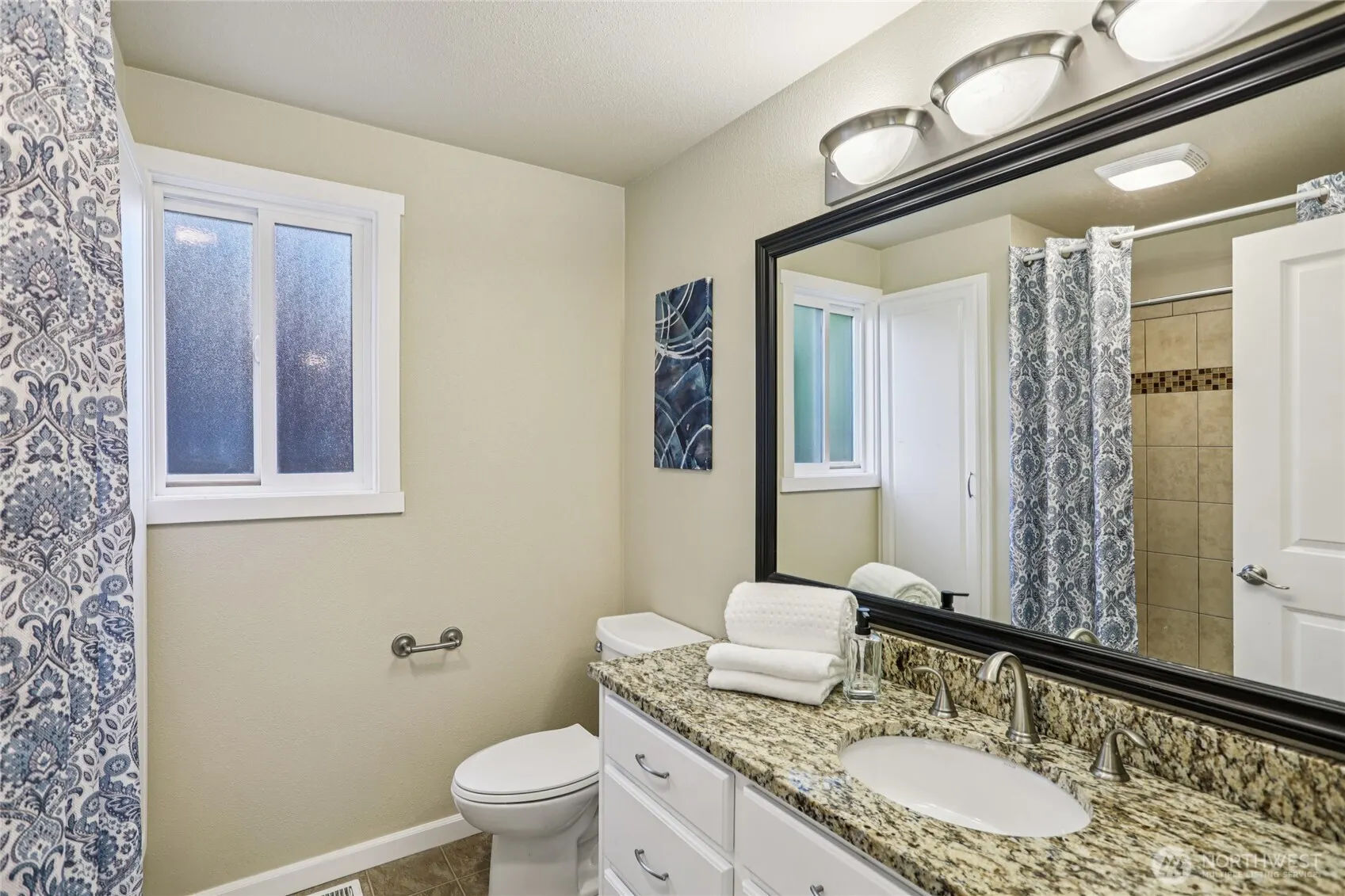 23629 7th Avenue W, Bothell, WA 98021