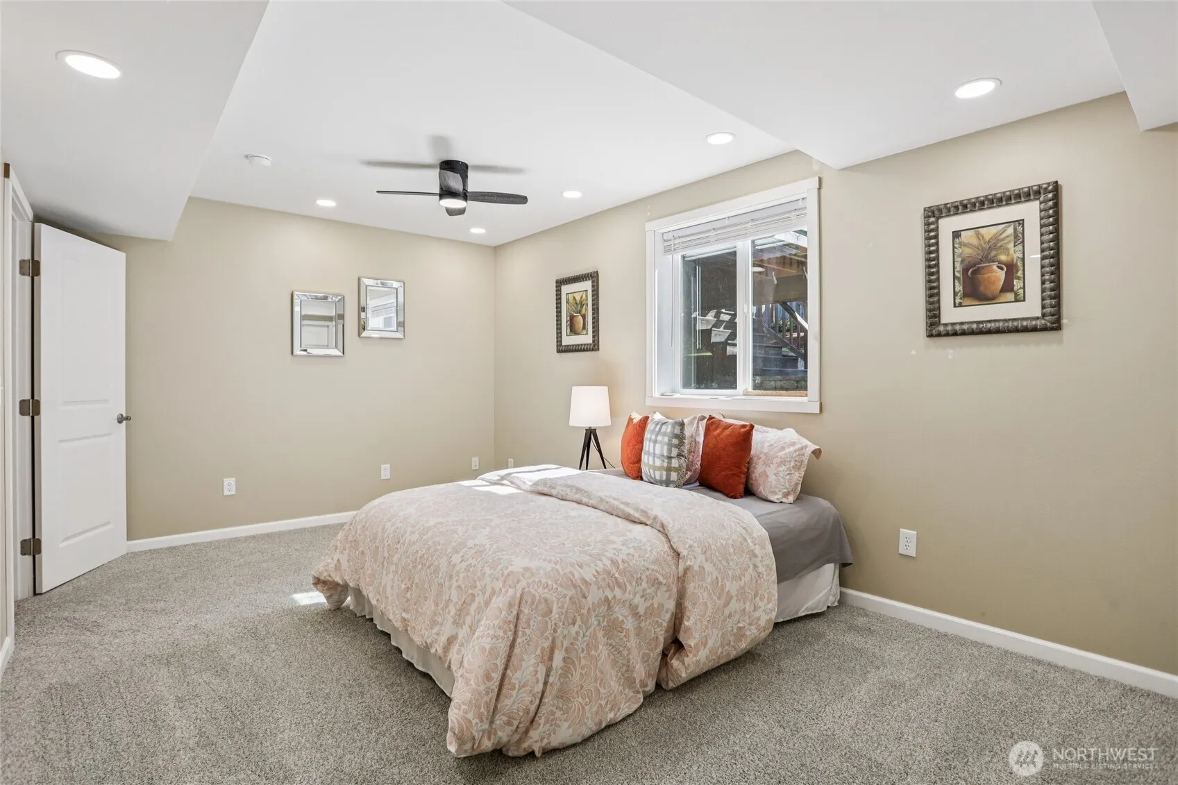 23629 7th Avenue W, Bothell, WA 98021