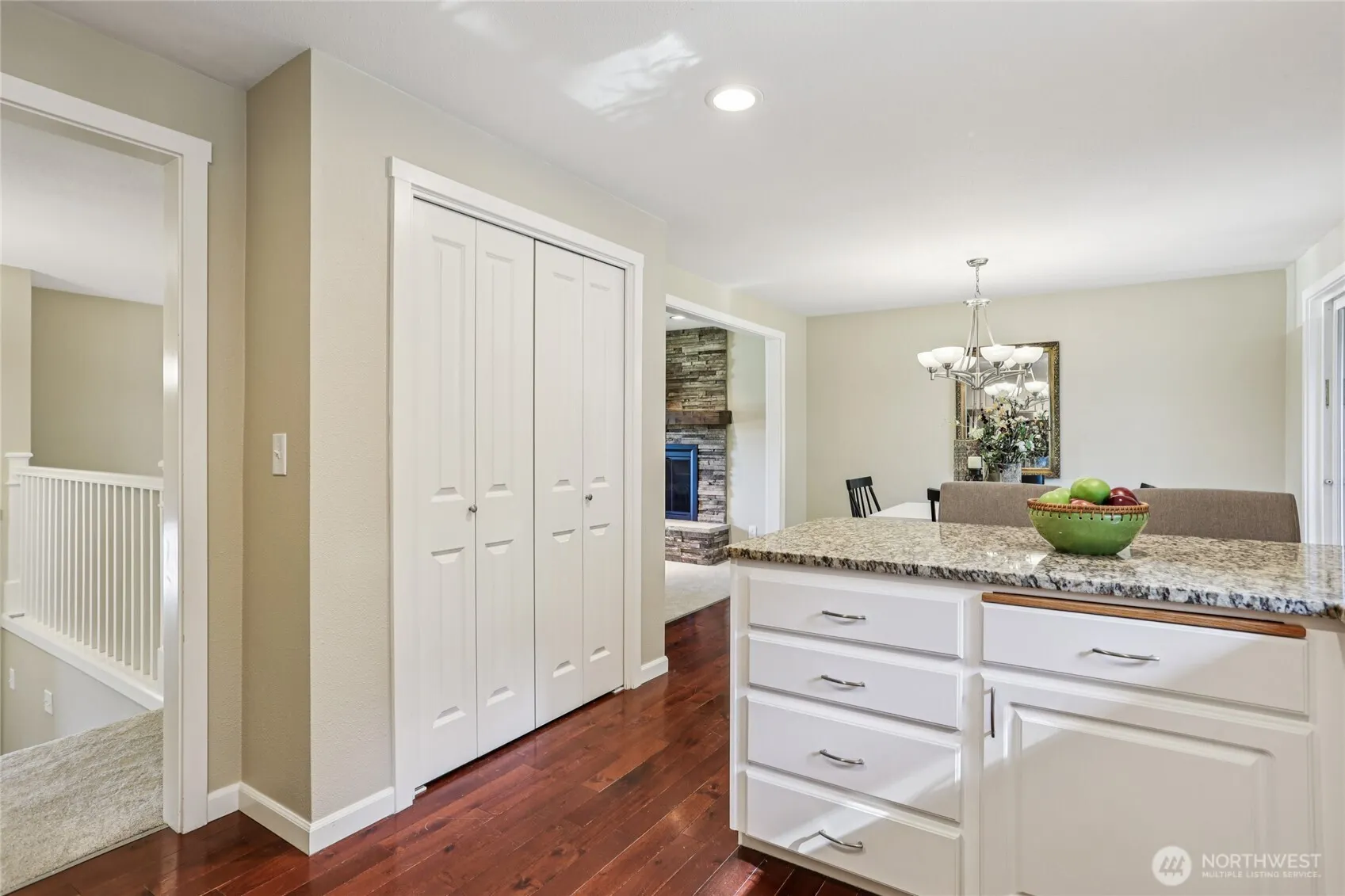 23629 7th Avenue W, Bothell, WA 98021