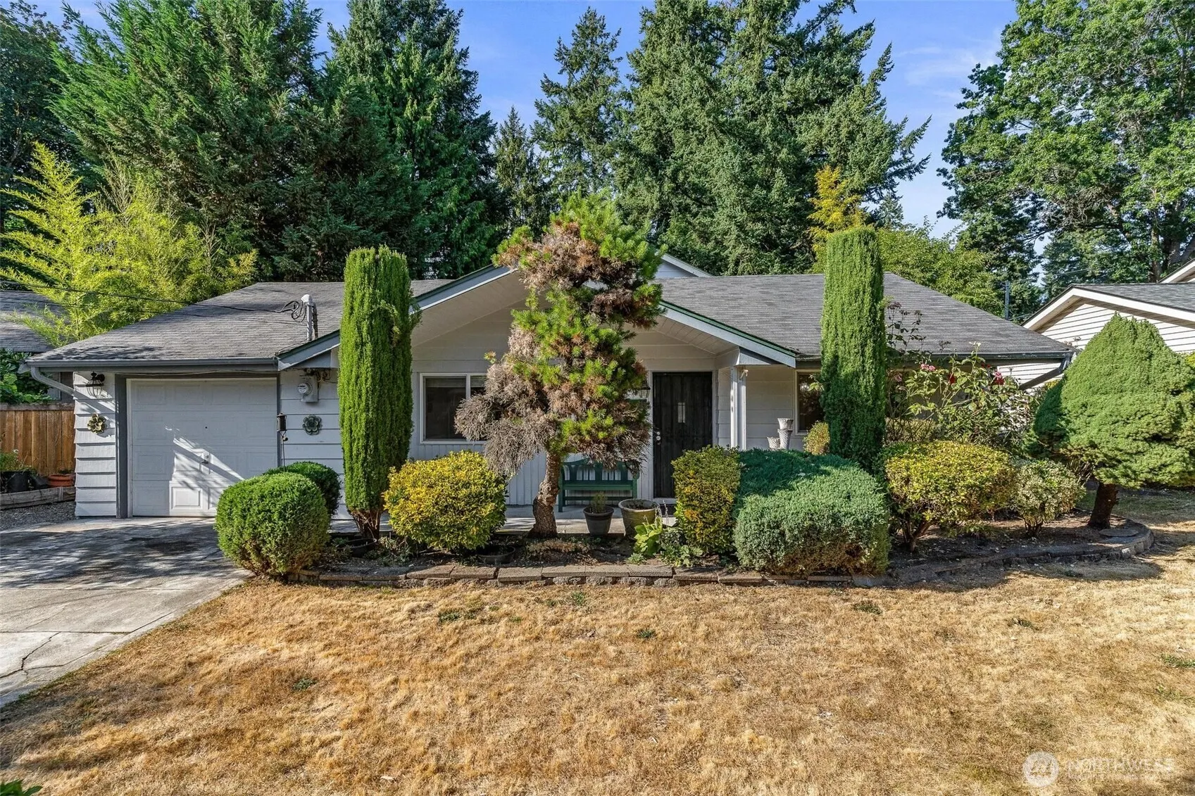 16576 NE 97th Place , Redmond, WA 98052-3166