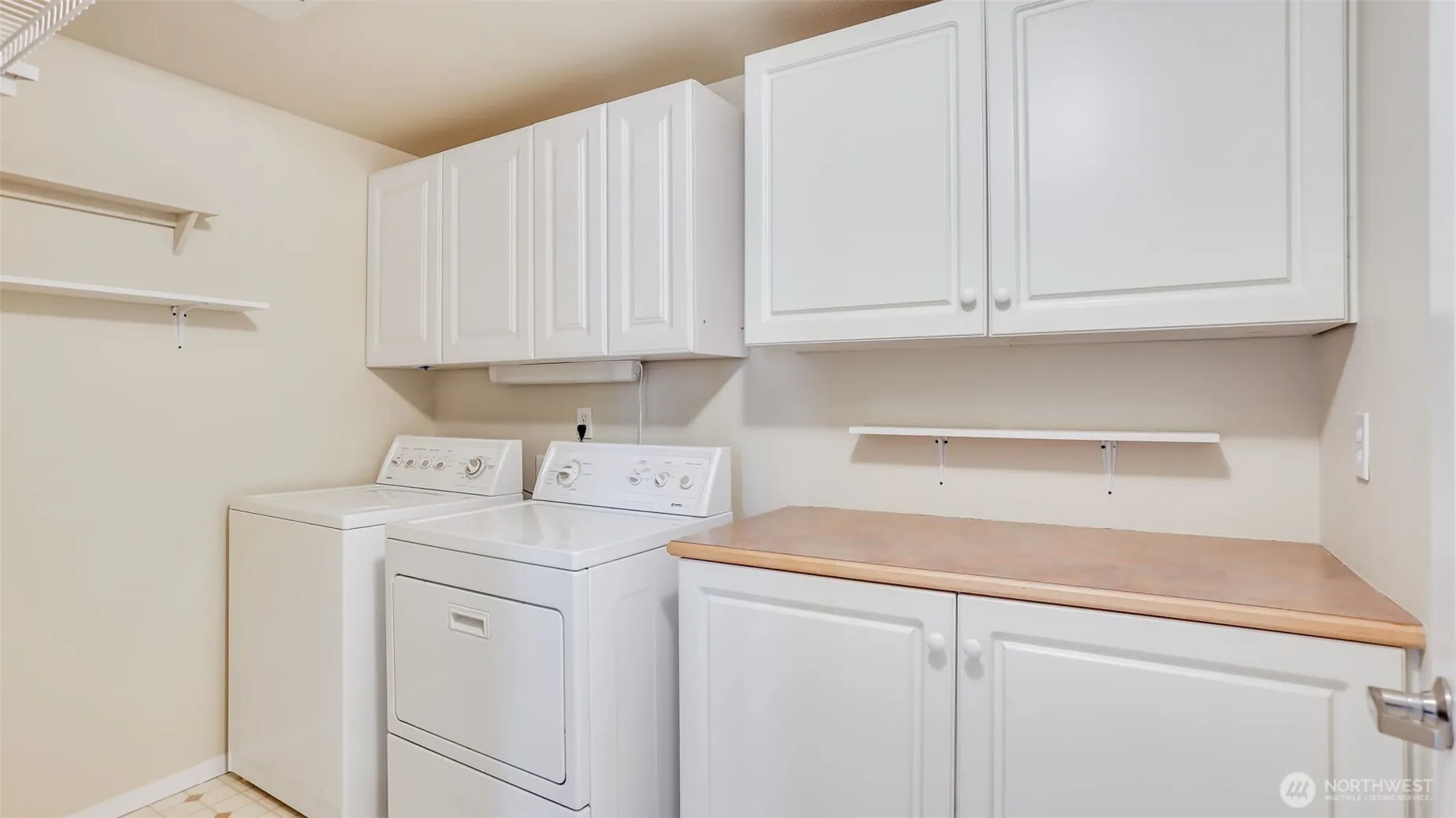 425 S 46th Place #E, Renton, WA 98055