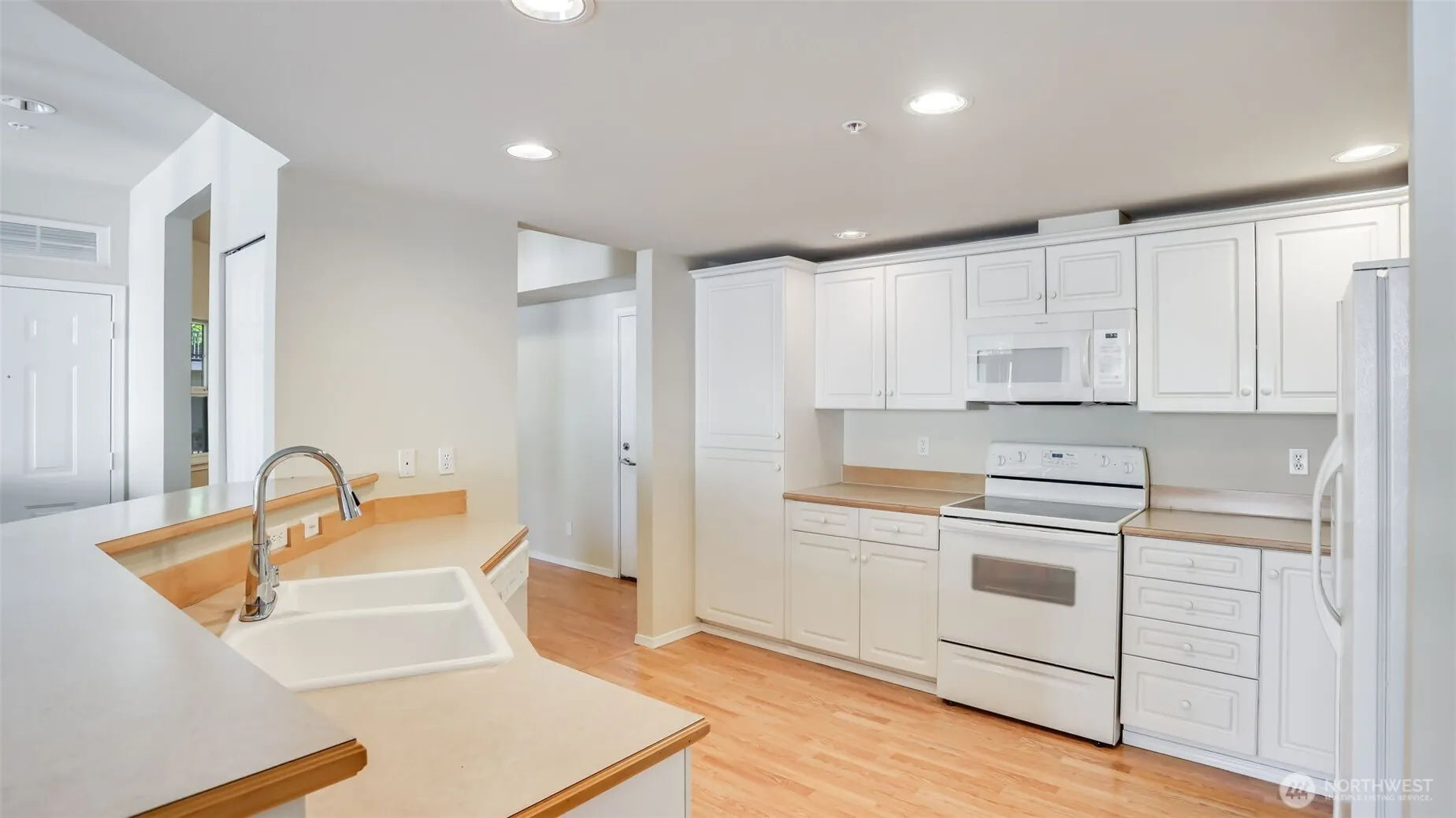 425 S 46th Place #E, Renton, WA 98055