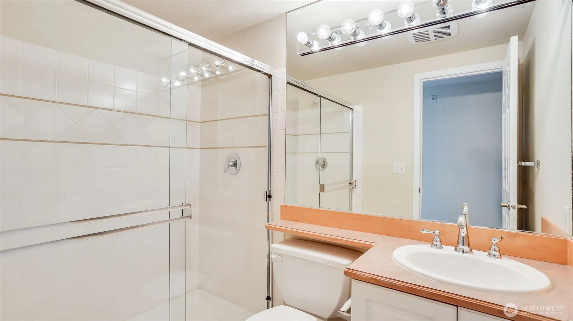 425 S 46th Place #E, Renton, WA 98055